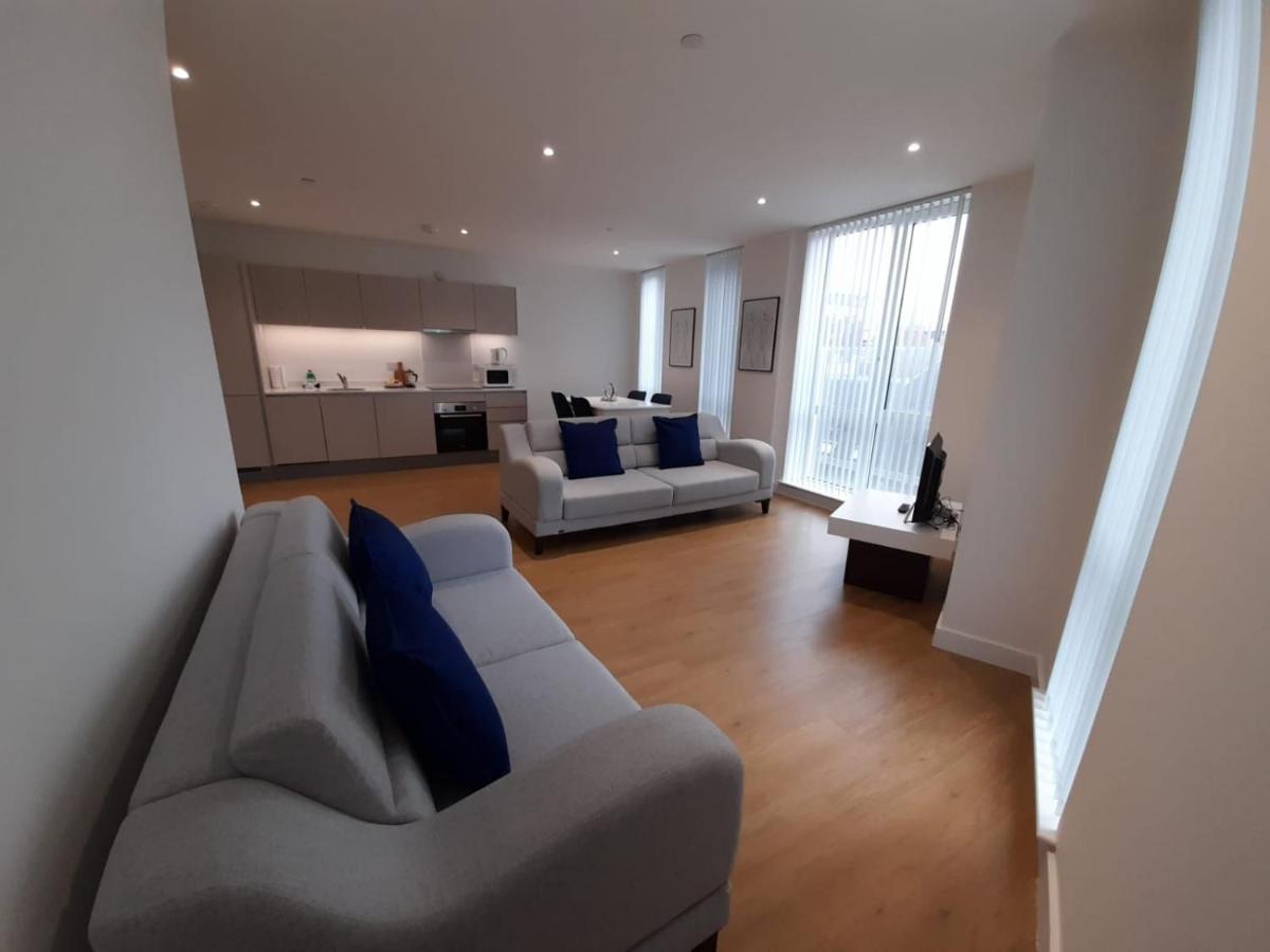 Berks Luxury Serviced Apartments , Free Parking, Free Gym And Free Wifi ブラックネル エクステリア 写真