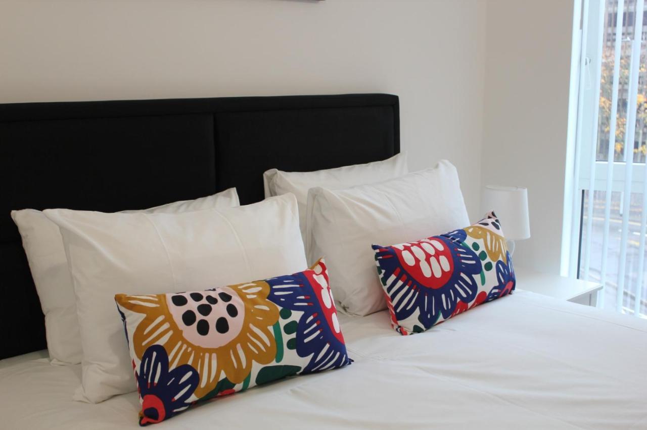 Berks Luxury Serviced Apartments , Free Parking, Free Gym And Free Wifi ブラックネル エクステリア 写真