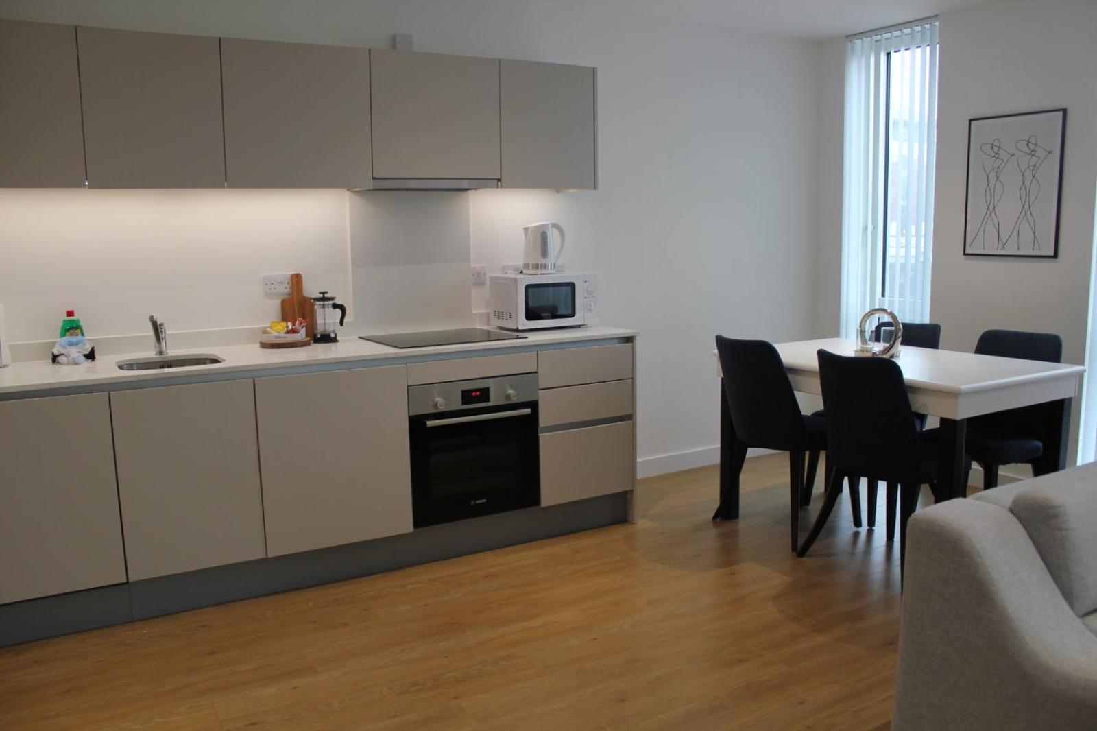 Berks Luxury Serviced Apartments , Free Parking, Free Gym And Free Wifi ブラックネル エクステリア 写真