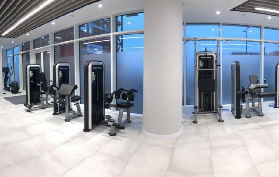 Berks Luxury Serviced Apartments , Free Parking, Free Gym And Free Wifi ブラックネル エクステリア 写真