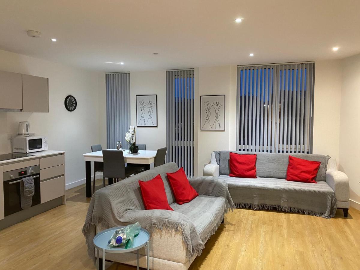 Berks Luxury Serviced Apartments , Free Parking, Free Gym And Free Wifi ブラックネル エクステリア 写真