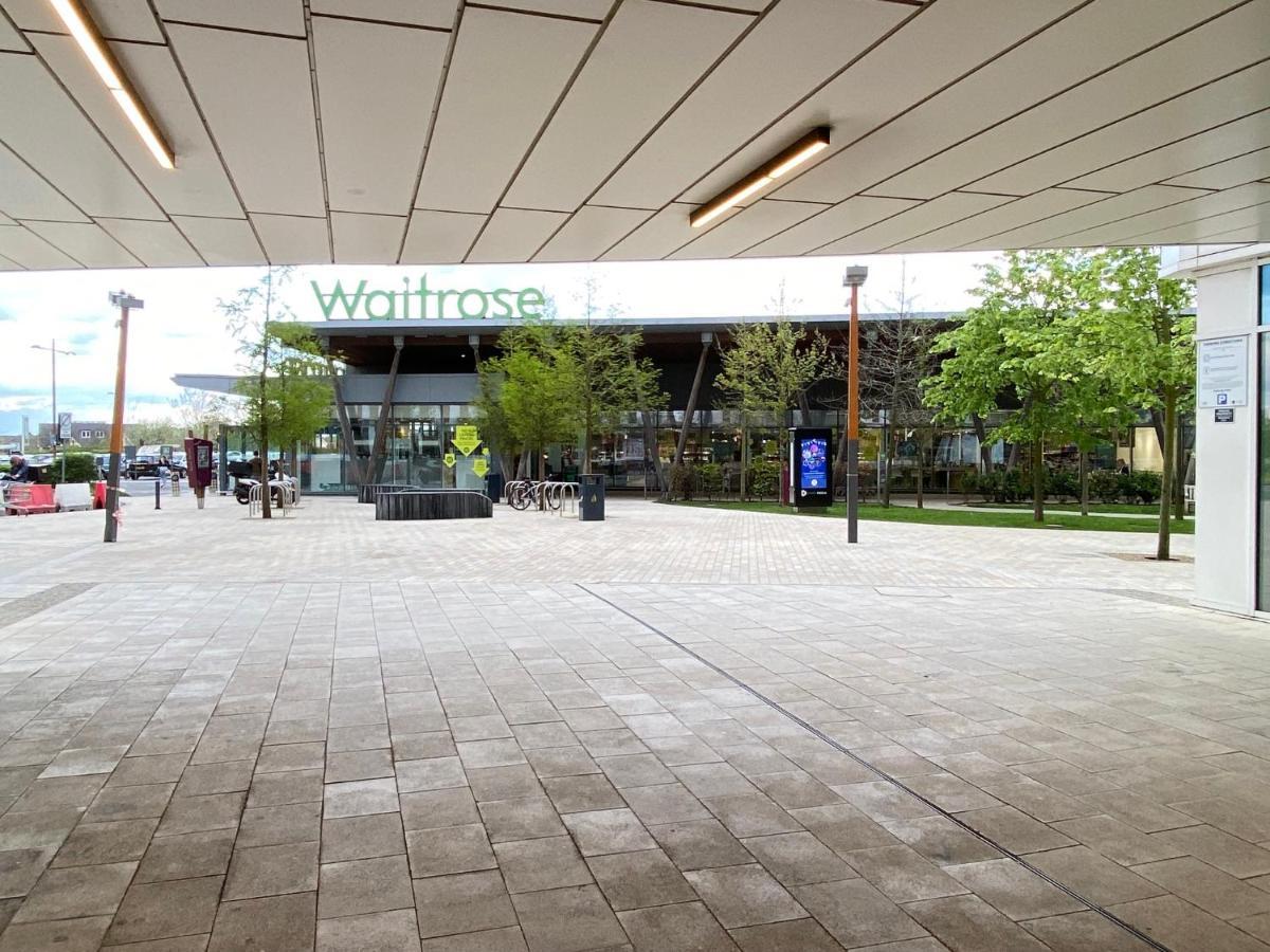 Berks Luxury Serviced Apartments , Free Parking, Free Gym And Free Wifi ブラックネル エクステリア 写真
