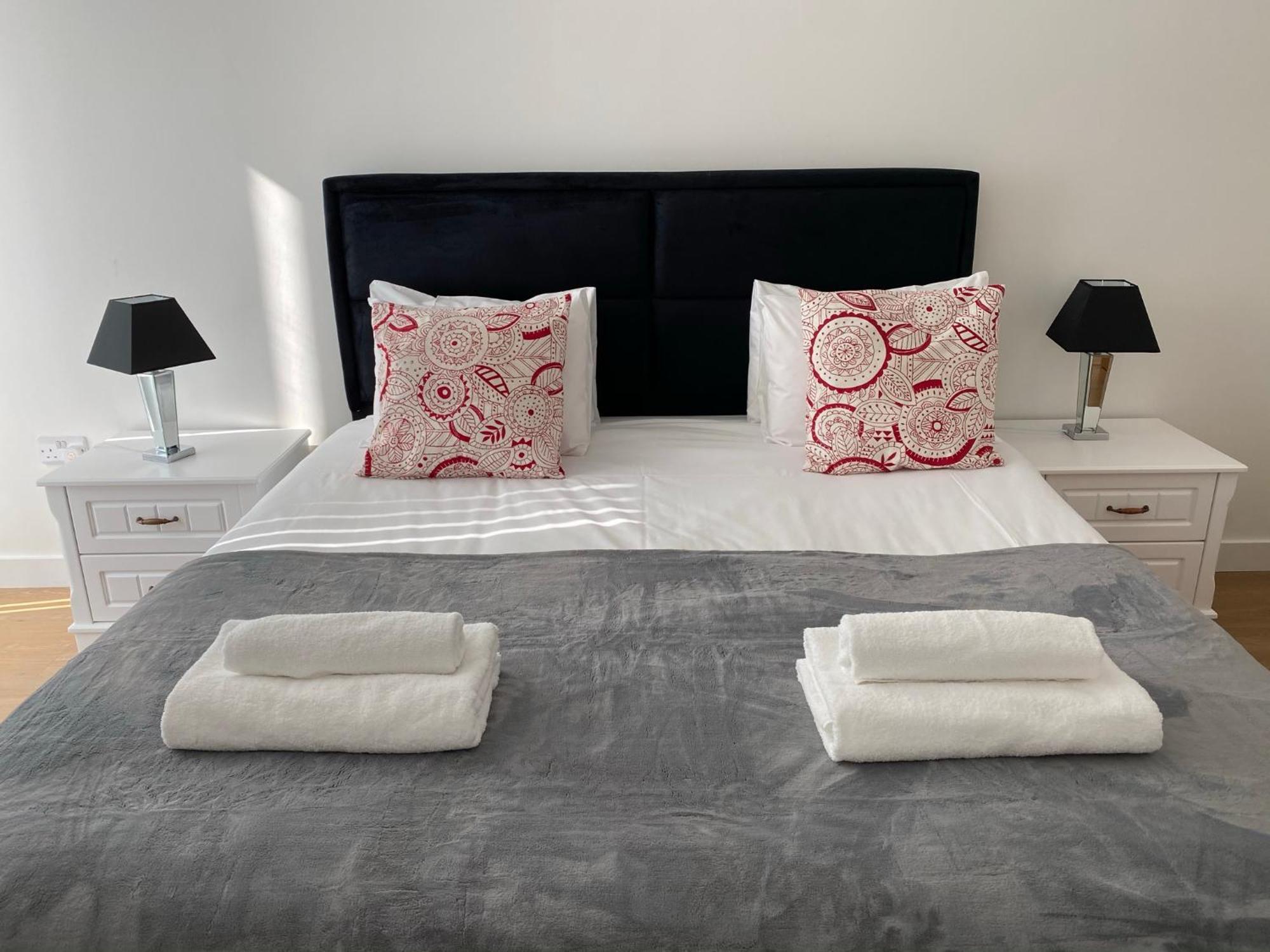 Berks Luxury Serviced Apartments , Free Parking, Free Gym And Free Wifi ブラックネル 部屋 写真